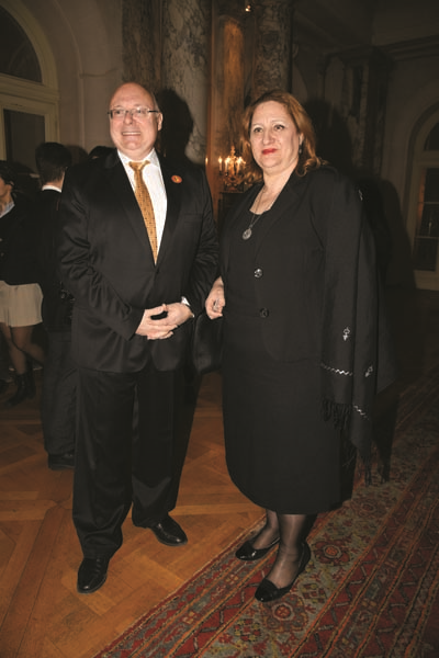 FRANSA SARAYI’NDA  FUTBOLUN RENKLERİ 