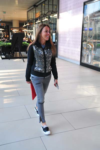 ALIŞVERİŞ MODASI RAHAT VE ŞIK