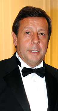 KONUK YAZAR: CELAL ÇAPA “ANNEM FİKRET ŞENES’İ DOĞUM GÜNÜNDE ANMAK...”