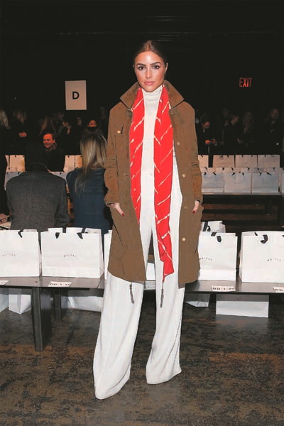 2012 KAİNAT GÜZELİ OLIVIA CULPO TARZIYLA MODA TUTKUNLARININ YAKIN TAKİBİNDE