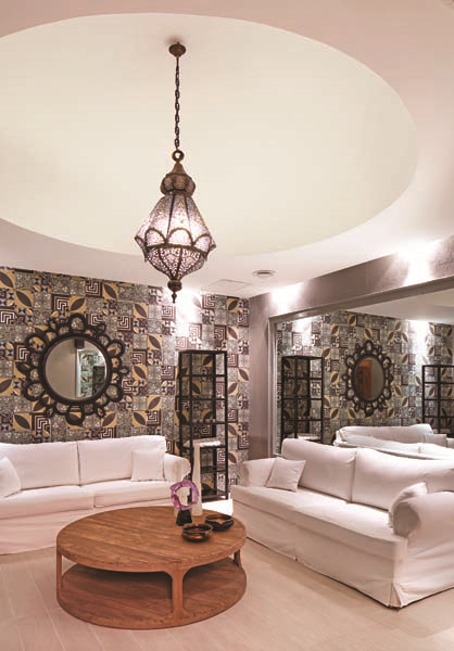 BANA DEDİ Kİ:  “HER EV  FARKLI  BİR HİKAYEDİR...”