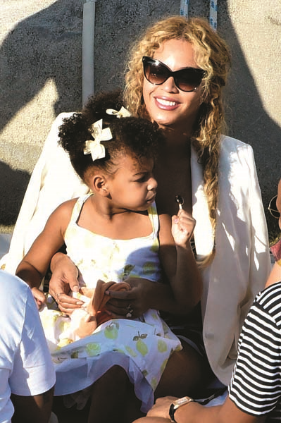 MODA TUTKUNU ÜNLÜLERİN  STİL İKONU ÇOCUKLARI