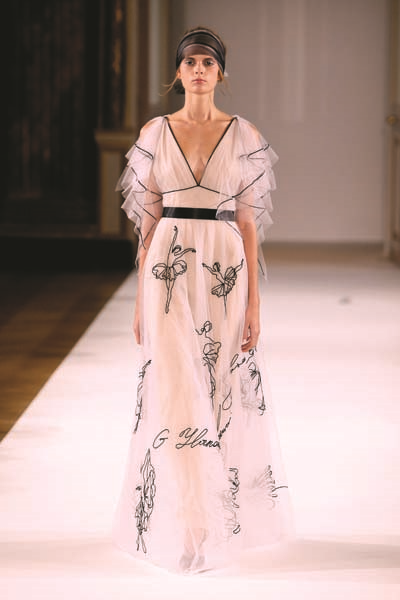 YULIA YANINA ROMANTİK TASARIMLARA İMZA ATIYOR