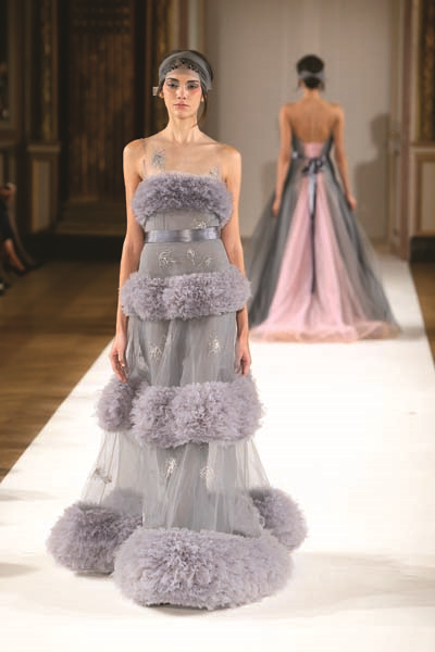 YULIA YANINA ROMANTİK TASARIMLARA İMZA ATIYOR