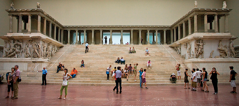 ENTELLEKTÜEL BİR TASARIM:  PERGAMON SUNAĞI