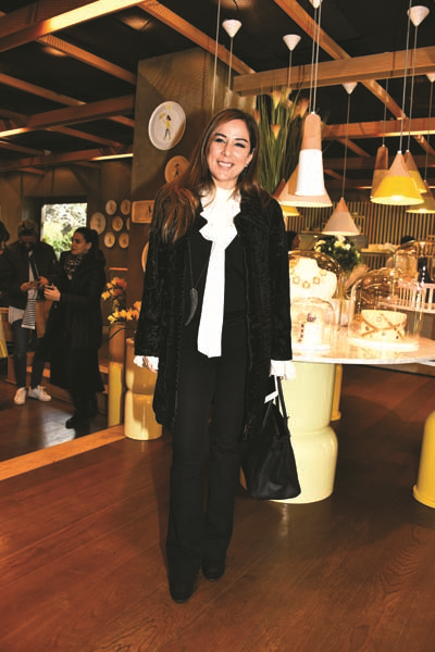 MÜCEVHER ZARAFETİNİ PASTA USTALIĞIYLA BİRLEŞTİRİYOR