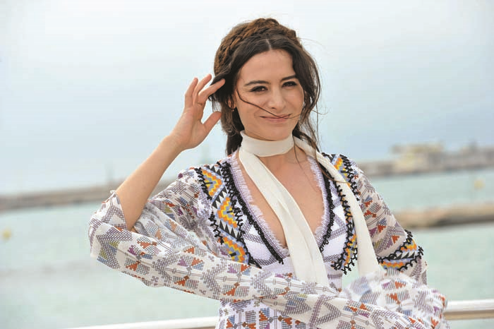 ‘KÖRDÜĞÜM’ KIRMIZI HALIDA CANNES’DAN DÜNYAYA AÇILDI