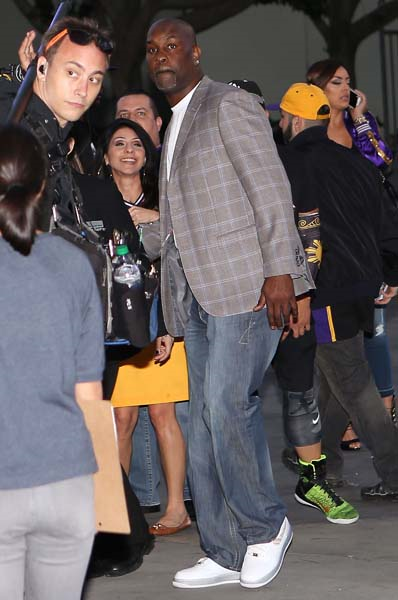 KOBE BRYANTIN VEDA MAÇINA ÜNLÜ AKINI