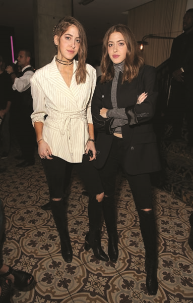 MODA TUTKUNU İKİZLER HAYA VE SAMA ABU KHADRA FARKLI TARZLARI DENEMEYİ SEVİYORLAR