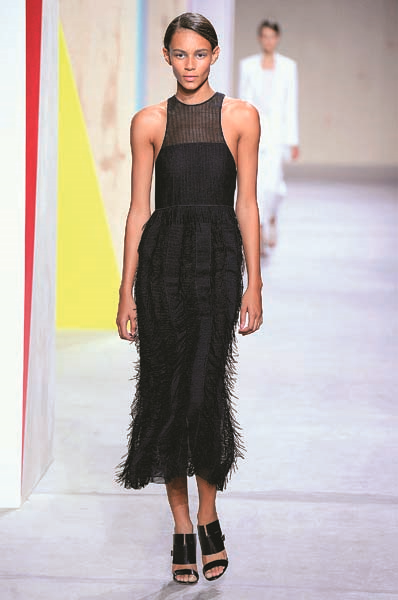 YENİ SEZONDA ÖNE ÇIKAN AYAKKABILAR