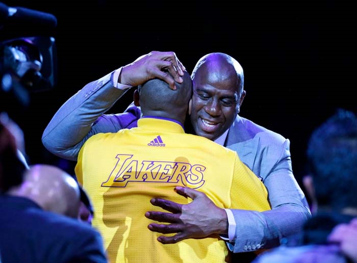 KOBE BRYANTIN VEDA MAÇINA ÜNLÜ AKINI