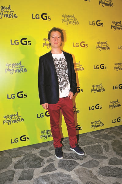 ESMA SULTAN’A ATLIKARINCA KURDULAR