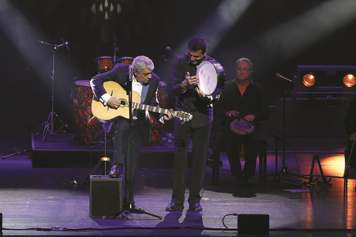 ENRICO MACİASTAN NOSTALJİK KONSER