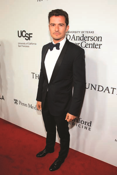 ÜNLÜLER DAVETTE BULUŞTU