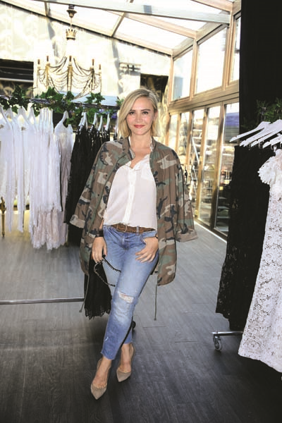 PLAJ MODASINI TANITTI