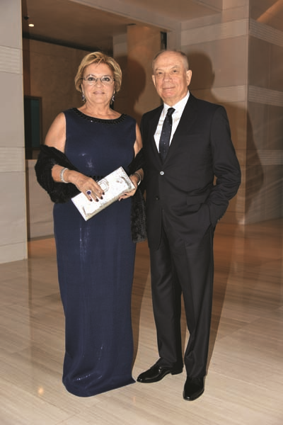 PARILTI GÖRMEYEN ÇOCUKLAR İÇİN ÜNLÜ İSİMLERDEN GÖNÜLLÜLER KOROSU