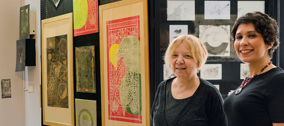 “ÇİZGİM, HAYATIN YÜREĞİMDEKİ İZDÜŞÜMÜ” DİYEN AYSU KUŞİN’İN SANAT ATÖLYESİ