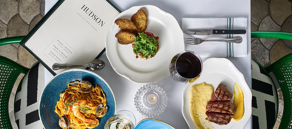 İMZALI KOKTEYLLERİYLE ARNAVUTKÖY'ÜN GÖZDESİ ‘’HUDSON’’