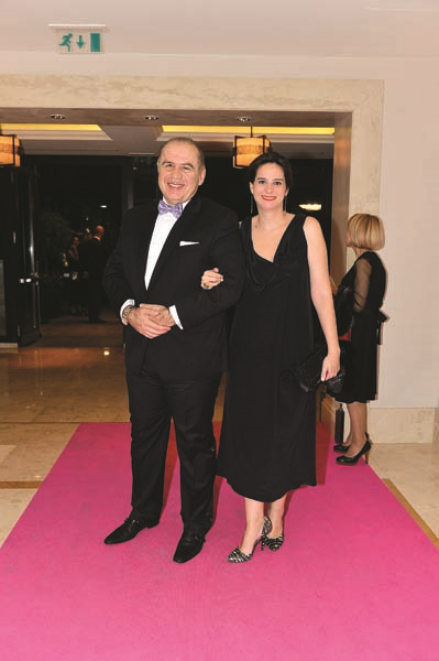 TENİS ŞÖLENİ AJDA PEKKAN VE ENBE ORKESTRASI İLE BAŞLADI