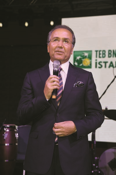 TENİS ŞÖLENİ AJDA PEKKAN VE ENBE ORKESTRASI İLE BAŞLADI