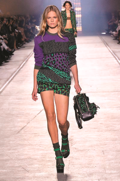 ÇANTANIZ BAHARIN COŞKUSUNU YANSITSIN