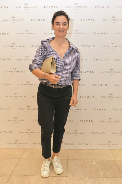 ANYA’NIN İKONİK ÇANTALARI İLGİYLE KARŞILANDI