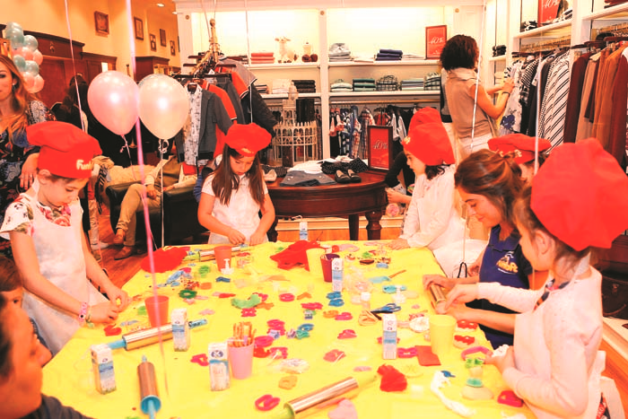 KURABİYE SÜSLEME ATÖLYESİ’NDE ÇOCUKLARA 23 NİSAN SÜRPRİZİ