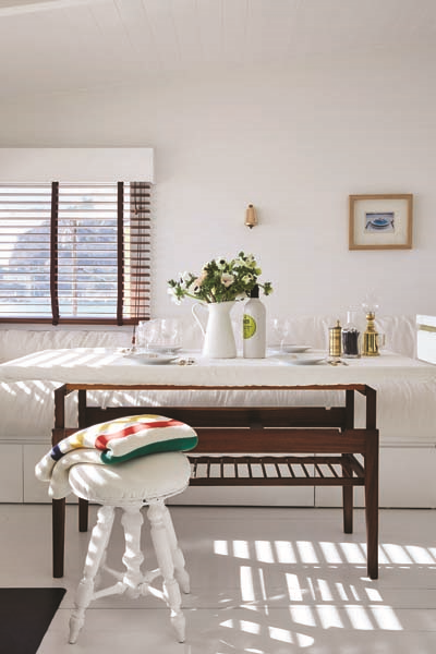 İTALYAN RİVİERA’SINDA UFKA UZANAN BİR EV