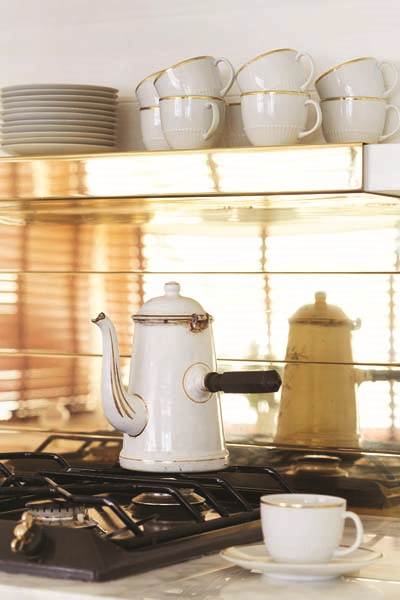 İTALYAN RİVİERA’SINDA UFKA UZANAN BİR EV