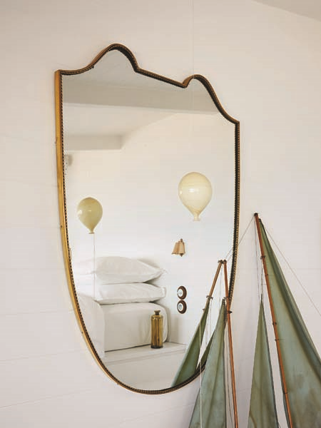 İTALYAN RİVİERA’SINDA UFKA UZANAN BİR EV