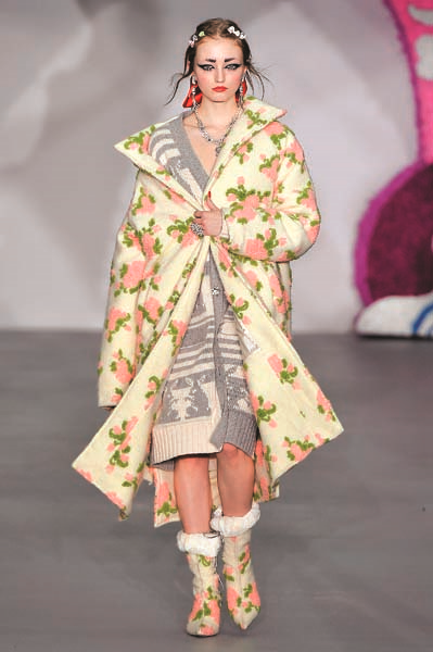 LONDRA’NIN PARLAYAN TASARIMCISI RYAN LO ÇİN’DEN VE POP KÜLTÜRDEN İLHAM ALIYOR