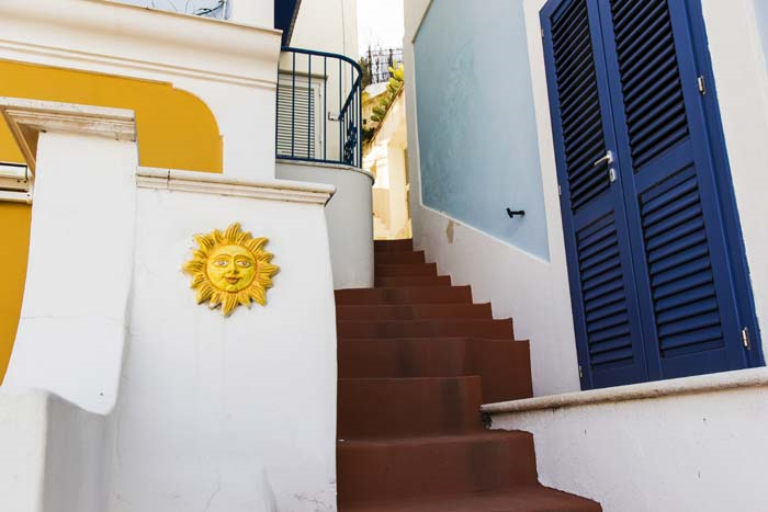 İTALYA’NIN HUZURLU ADASI PONZA.