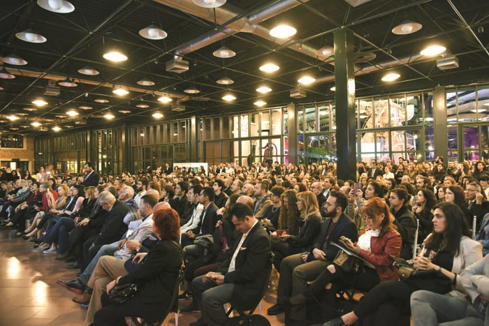 KARIM RASHID’İN KOLEKSİYONU KOÇ MÜZESİ’NDE TANITILDI