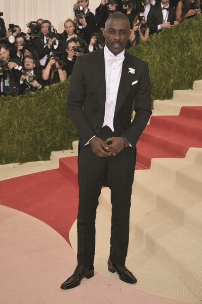 METROPOLİTAN MÜZESİ’NDE YILDIZLAR GEÇİDİ