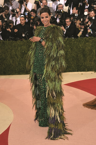 METROPOLİTAN MÜZESİ’NDE YILDIZLAR GEÇİDİ