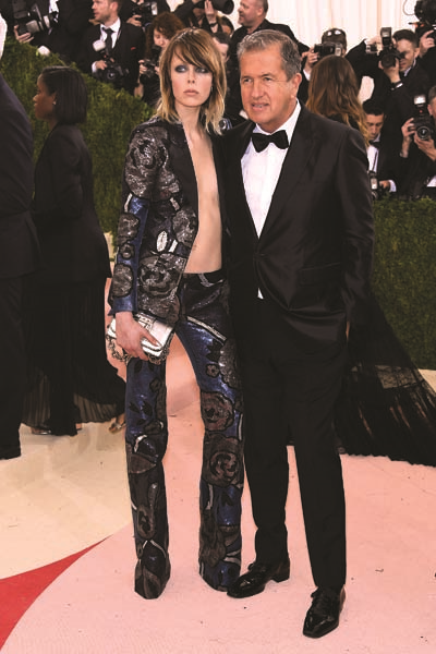 METROPOLİTAN MÜZESİ’NDE YILDIZLAR GEÇİDİ