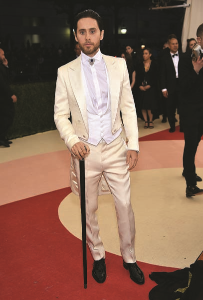 METROPOLİTAN MÜZESİ’NDE YILDIZLAR GEÇİDİ