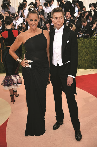 METROPOLİTAN MÜZESİ’NDE YILDIZLAR GEÇİDİ