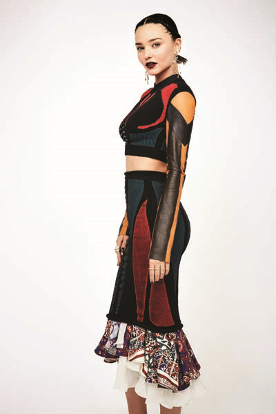 ÜNLÜLER EFSANE FOTOĞRAFÇIYA POZ VERDİ