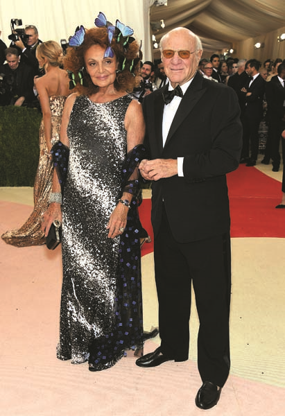 METROPOLİTAN MÜZESİ’NDE YILDIZLAR GEÇİDİ