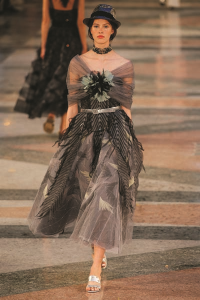 KARL LAGERFELD CHANEL’İN 2017 CRUISE KOLEKSİYONU’NU KÜBA’DA TANITTI