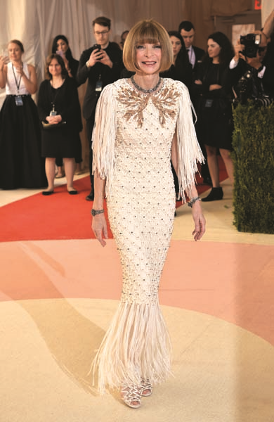 METROPOLİTAN MÜZESİ’NDE YILDIZLAR GEÇİDİ