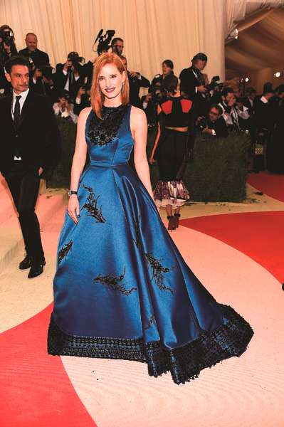 METROPOLİTAN MÜZESİ’NDE YILDIZLAR GEÇİDİ