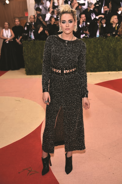 METROPOLİTAN MÜZESİ’NDE YILDIZLAR GEÇİDİ