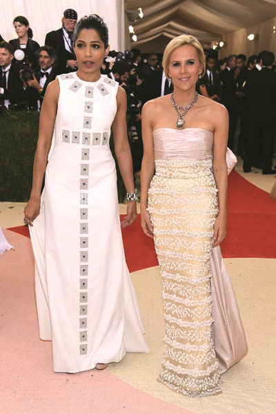 METROPOLİTAN MÜZESİ’NDE YILDIZLAR GEÇİDİ