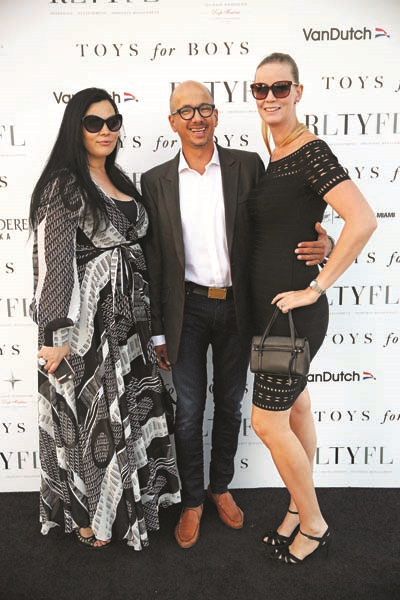 MIAMI’DE GÖRKEMLİ DAVETTEN ÇOK ÖZEL KARELER