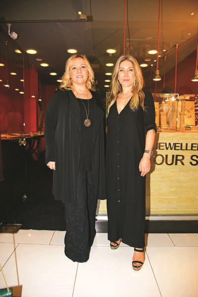 ONA SEVGİNİN IŞIĞINI ARMAĞAN EDİN