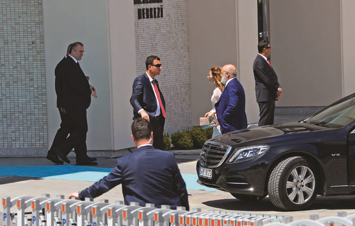 SÜMEYYE ERDOĞAN & SELÇUK BAYRAKTAR ÖMÜR BOYU MUTLULUĞA  ‘EVET’ DEDİLER