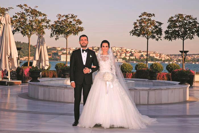 YILDIZ ÖZER CİHAN KARAGÜLLÜ MUTLULUĞA  “EVET” DEDİLER