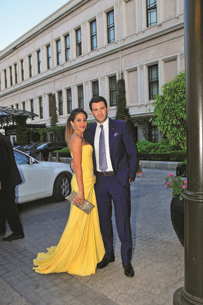 YILDIZ ÖZER CİHAN KARAGÜLLÜ MUTLULUĞA  “EVET” DEDİLER